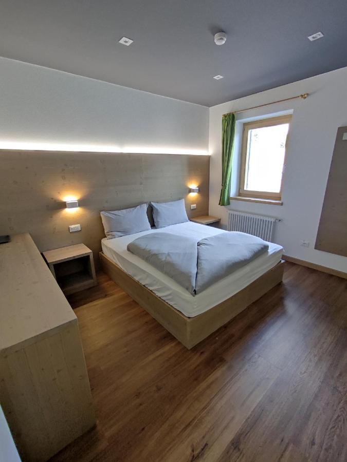 Hotel Villa Argentina Ronzone Luaran gambar
