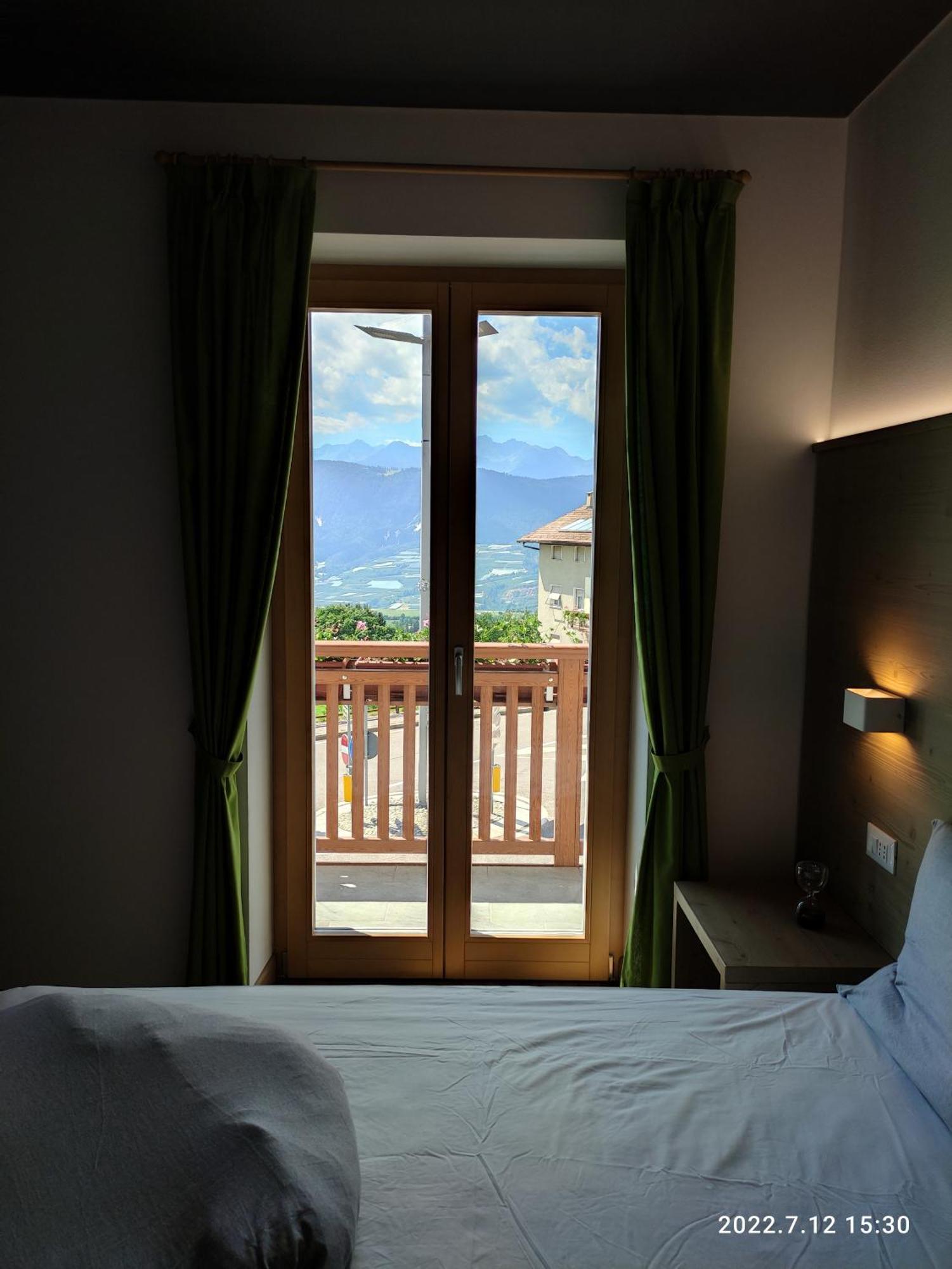 Hotel Villa Argentina Ronzone Luaran gambar